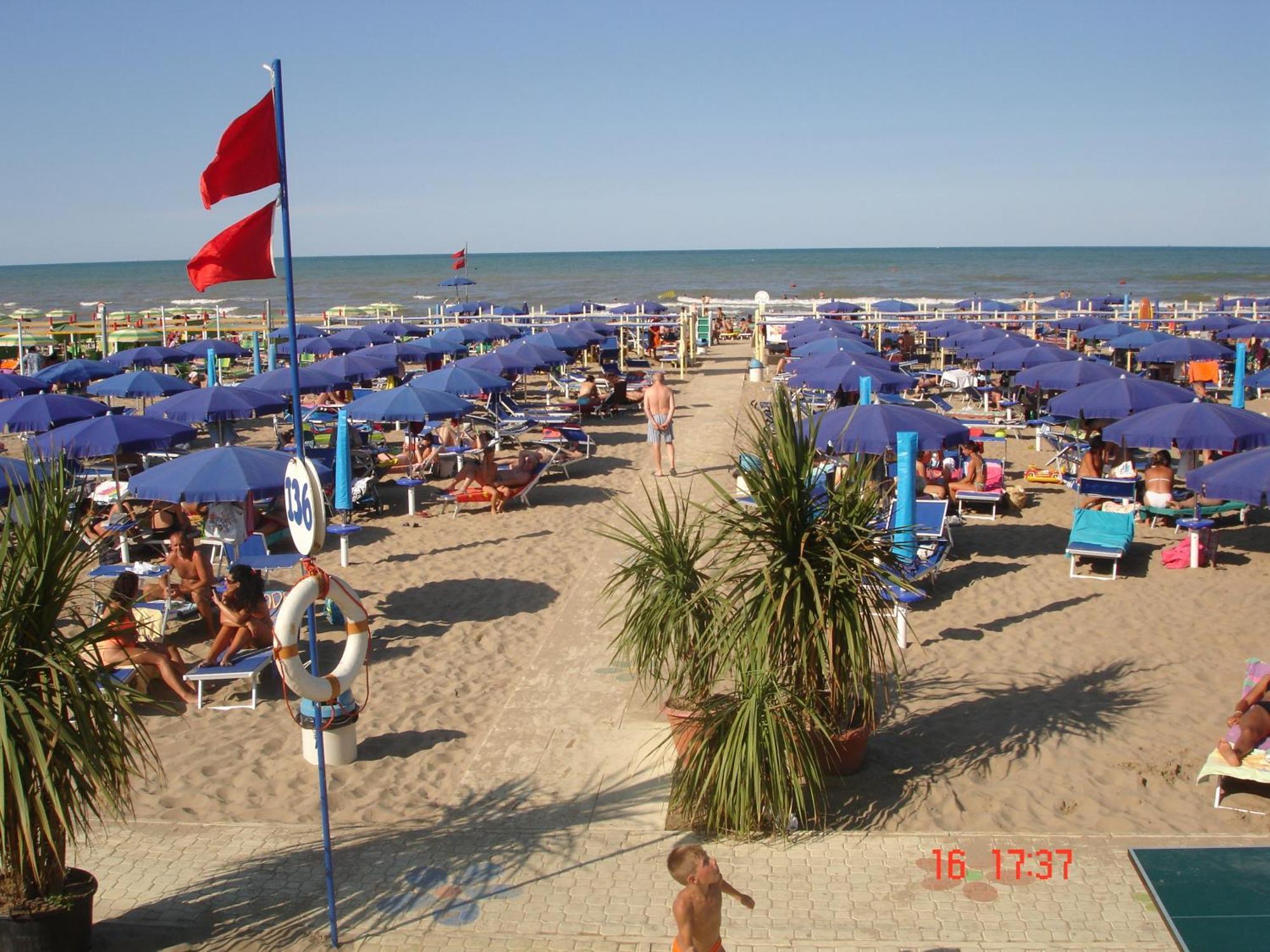 Residence Altomare Riccione Exterior foto